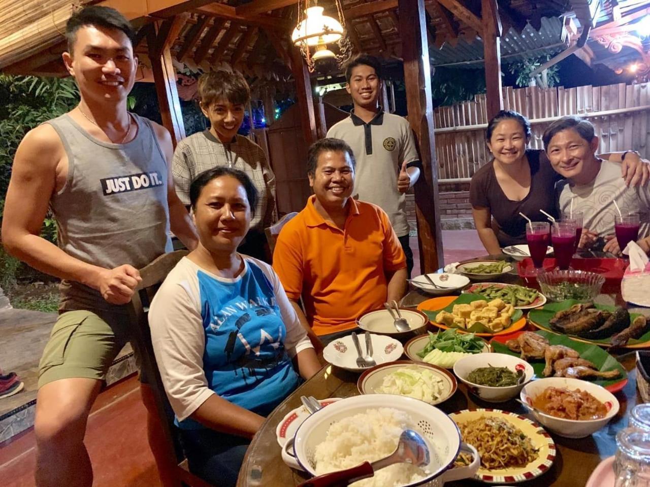 Rumah Ukhi Guest House Cebongan Eksteriør bilde