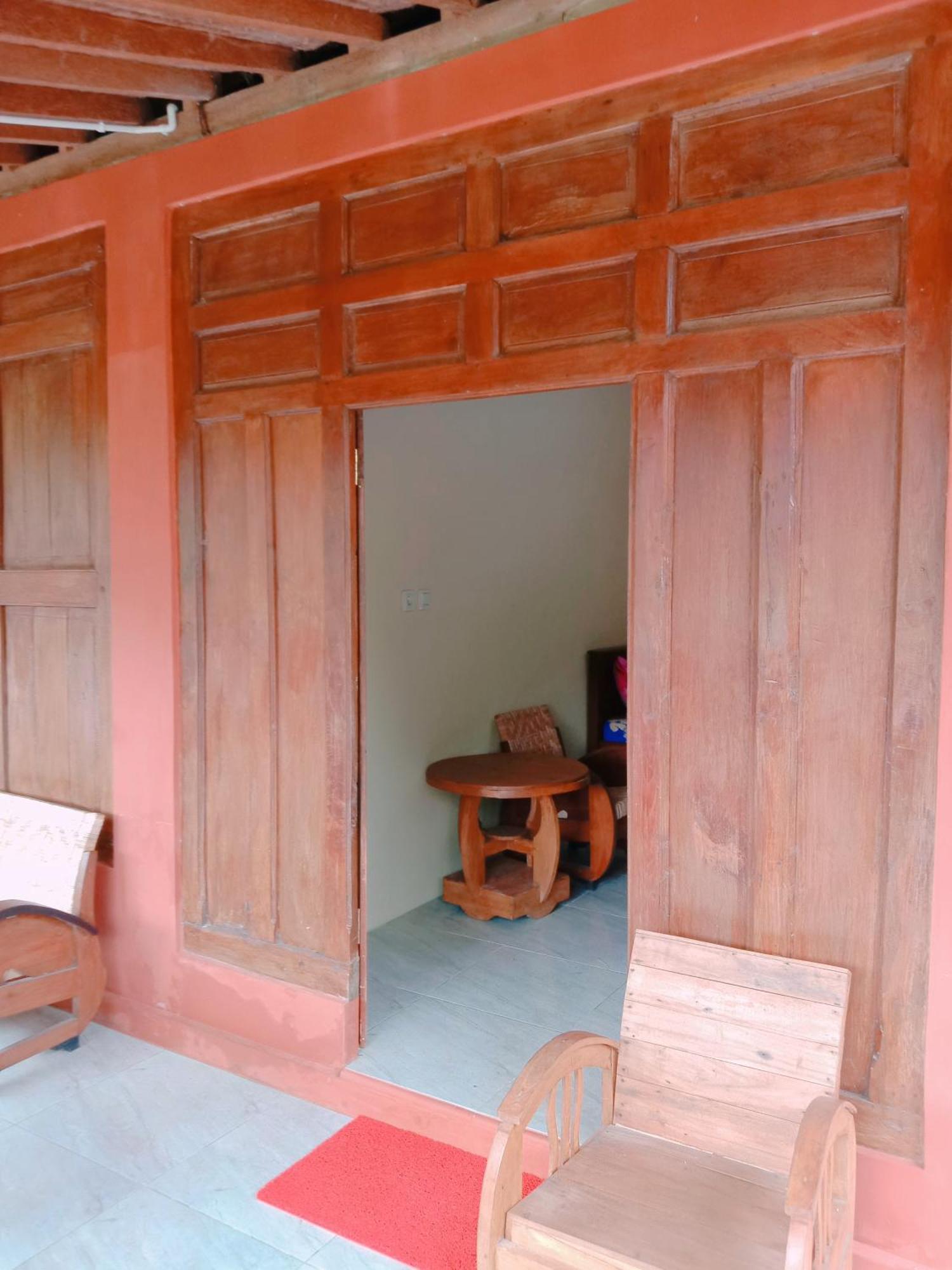 Rumah Ukhi Guest House Cebongan Eksteriør bilde