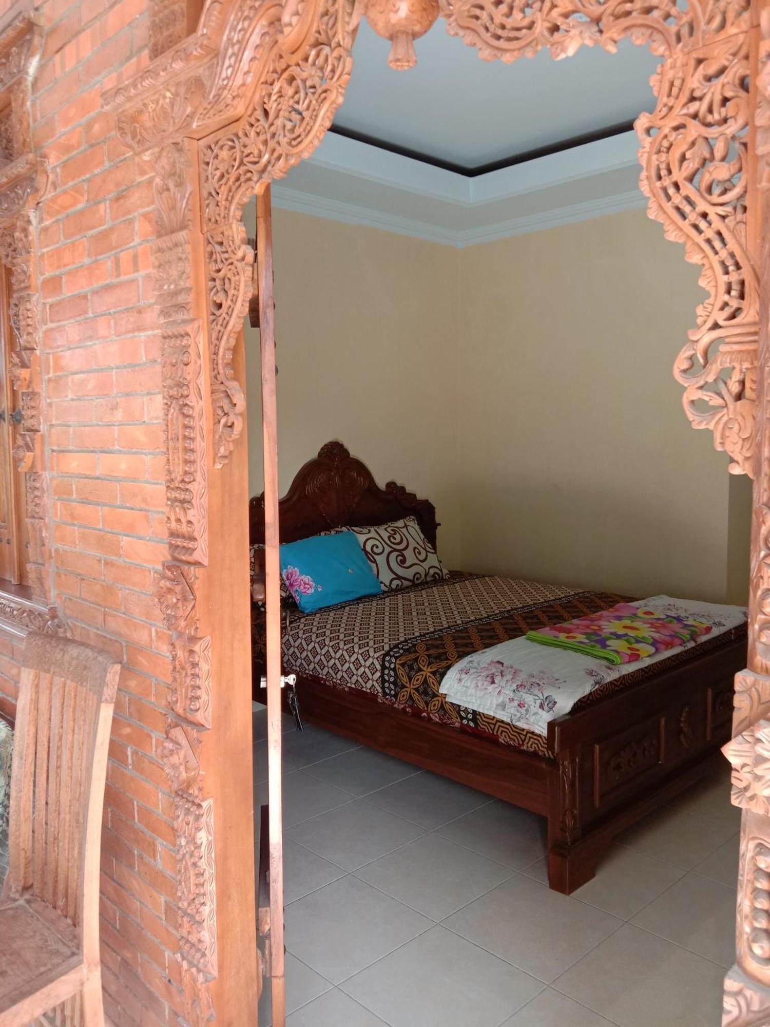 Rumah Ukhi Guest House Cebongan Eksteriør bilde