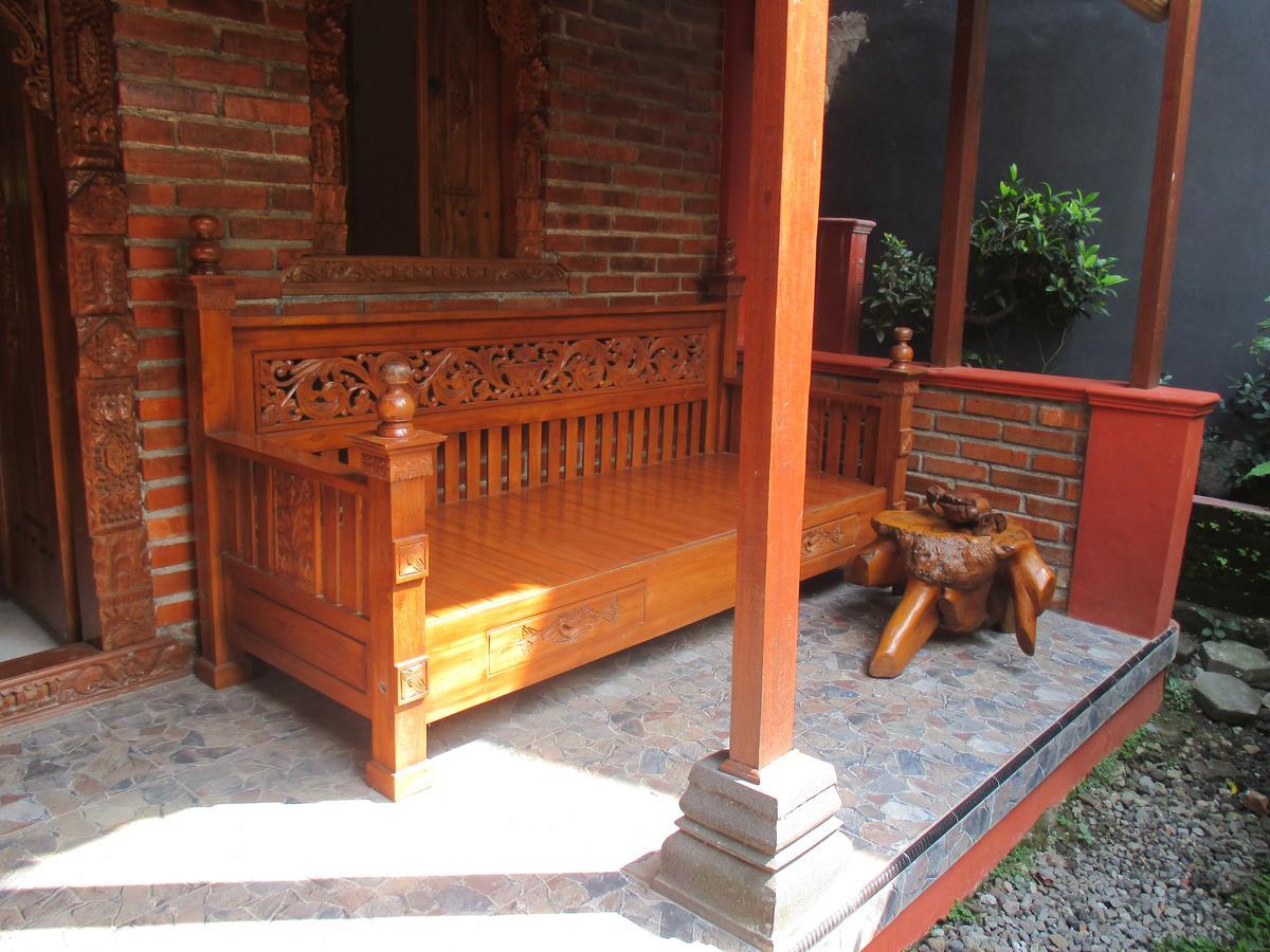 Rumah Ukhi Guest House Cebongan Eksteriør bilde