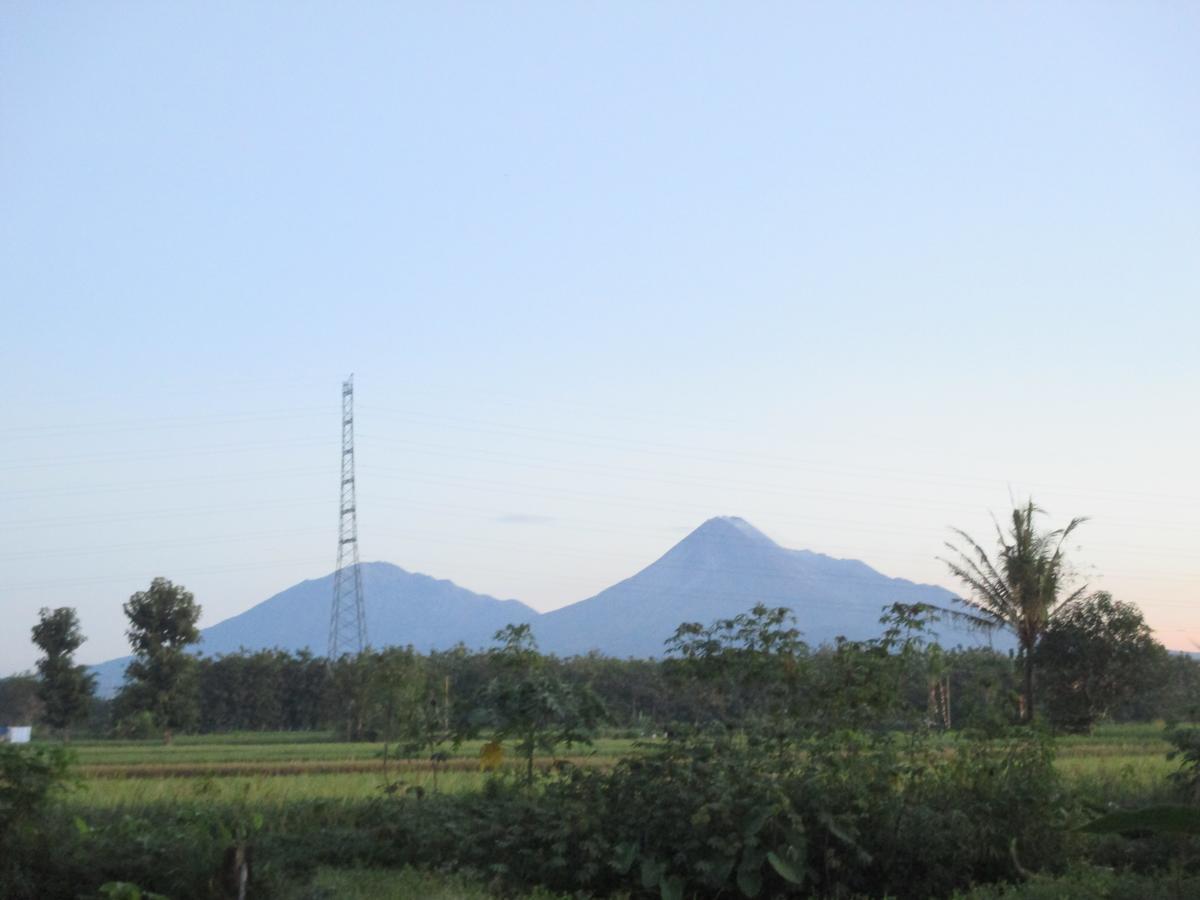 Rumah Ukhi Guest House Cebongan Eksteriør bilde