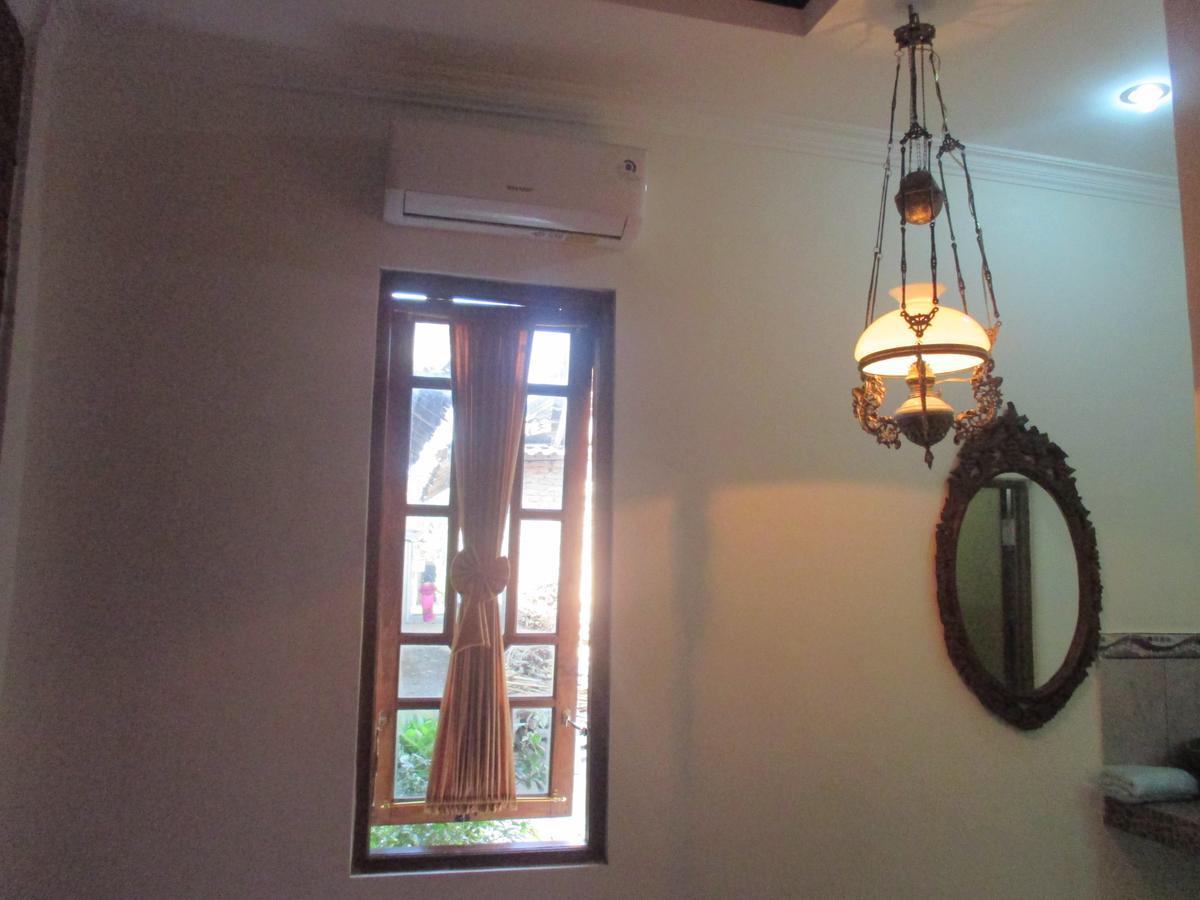 Rumah Ukhi Guest House Cebongan Eksteriør bilde