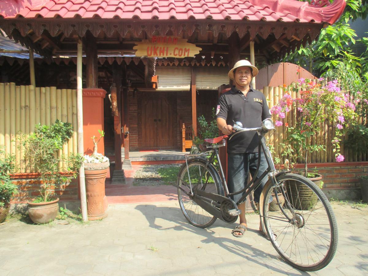 Rumah Ukhi Guest House Cebongan Eksteriør bilde