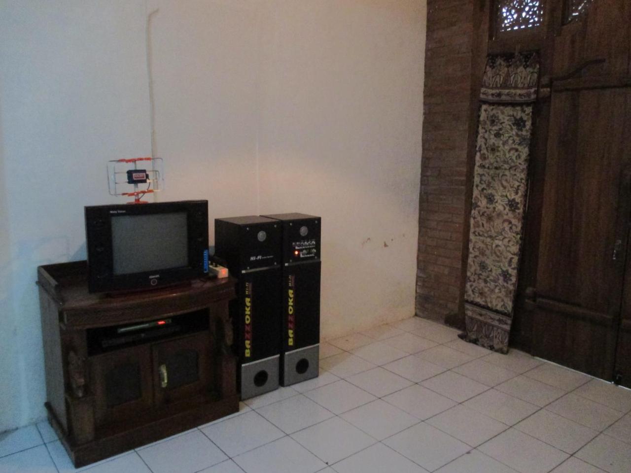 Rumah Ukhi Guest House Cebongan Eksteriør bilde